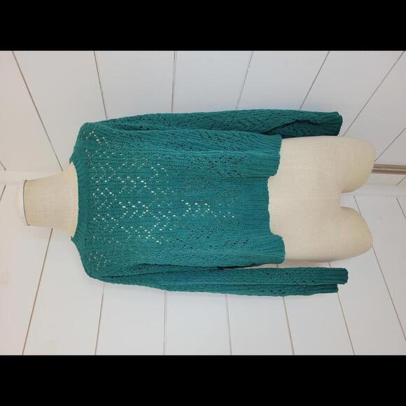 American Eagle Outfitters medium green super soft loose knit cropped sweater - Picture 1 of 5